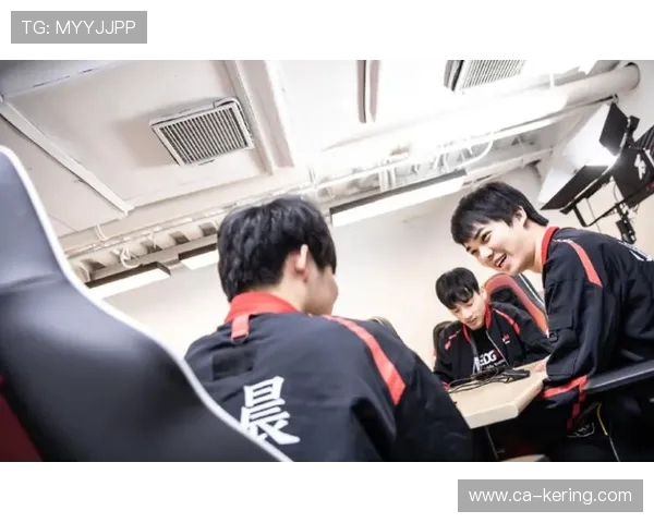 广州飞盘队创新盯防战术解析助力团队实力提升与战绩突破